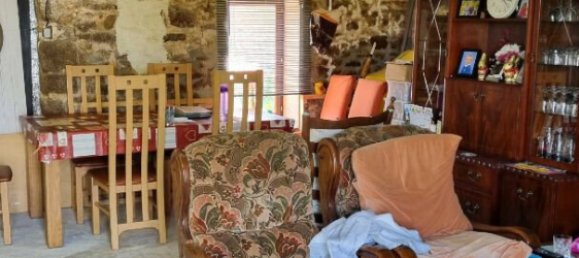 2 bedrooms House in Mayenne, France No. 357631 2