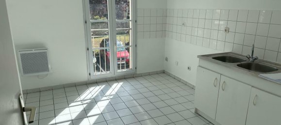 3 bedrooms House in Pont-Sainte-Maxence, France No. 349054 3