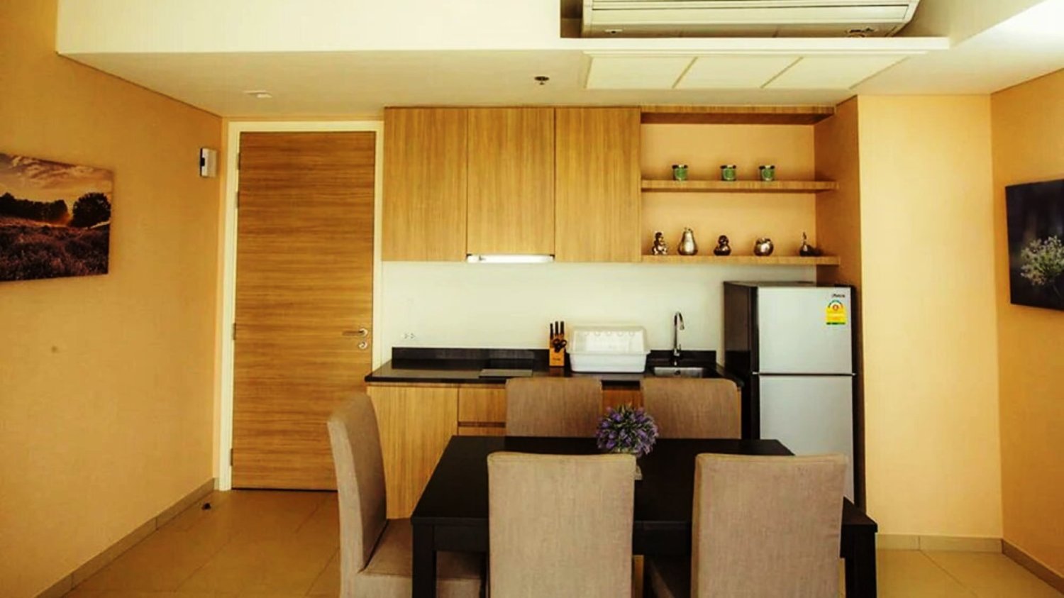 2 bedrooms Condo in Zire Wongamat Pattaya, Thailand No. 28681