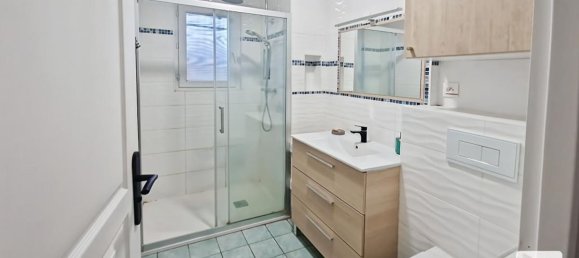 3 bedrooms House in Langon, France No. 335715 9