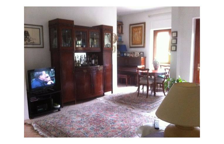 Квартира с 3 спальнями в Рим, Италия № 252341