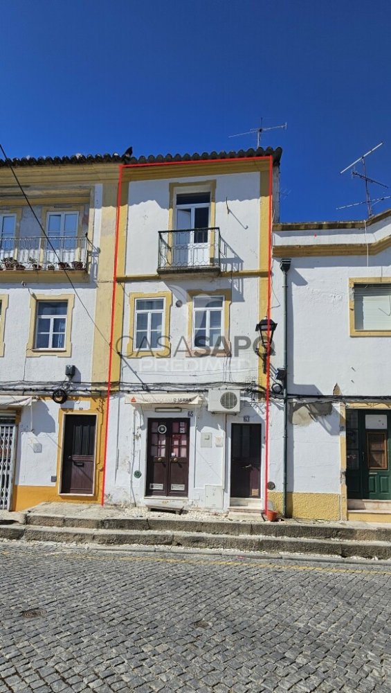 87m² Building in Quarteira, Portugal No. 193530