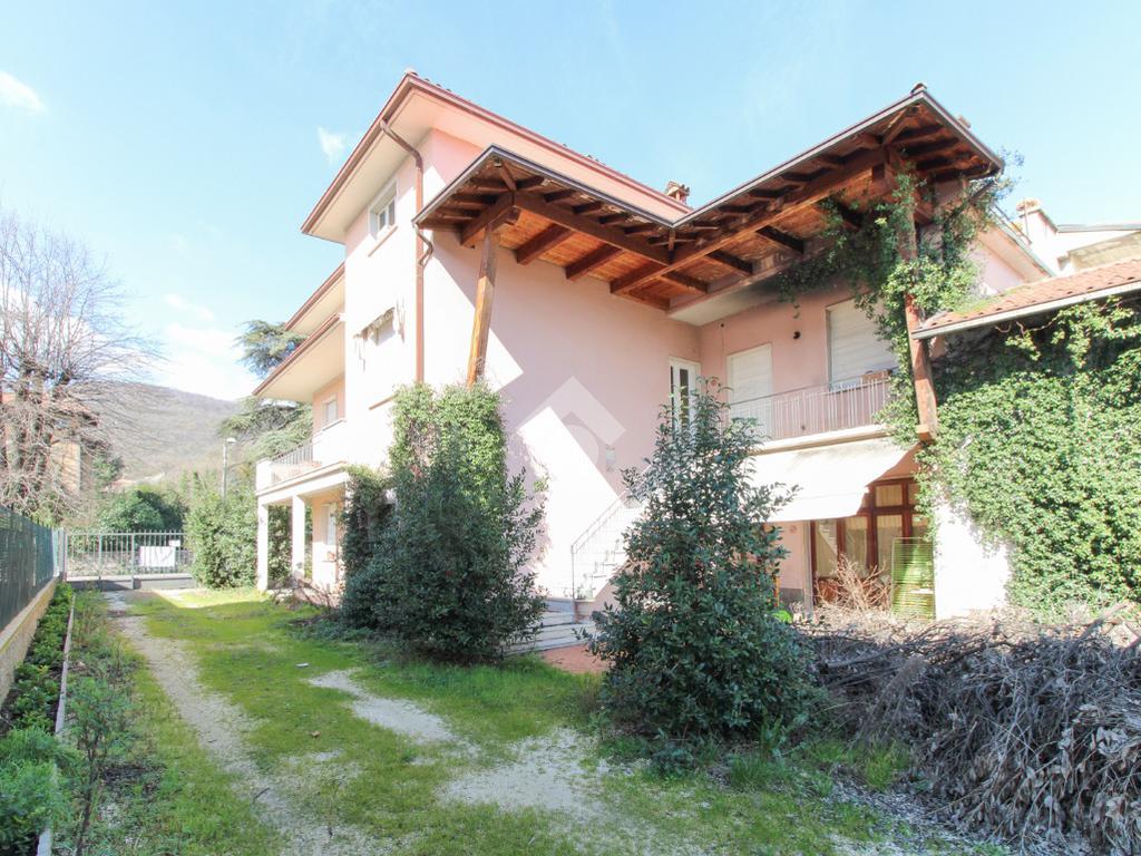 4 bedrooms Villa in Gavardo, Italy No. 167304