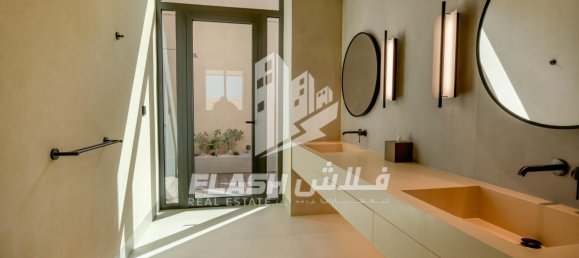 4 bedrooms Villa in Ras Al Khaimah, UAE No. 33104 7