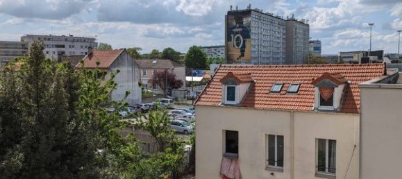 3 bedrooms Apartment in Bondy, France No. 187574 2