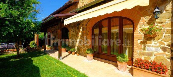 3 bedrooms House in Trequanda, Italy No. 225115 3