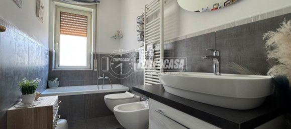 3 rooms Apartment in Naples, Italy No. 274464 7