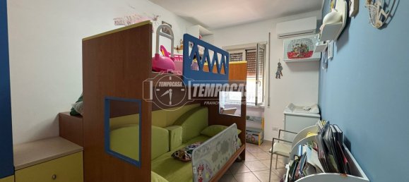 3 rooms Apartment in Naples, Italy No. 274464 18