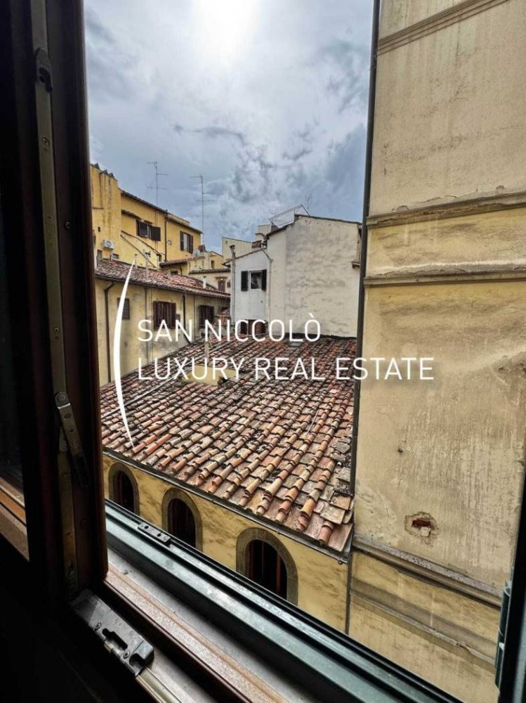 1 bedroom Apartment in Florence, Italy No. 189118