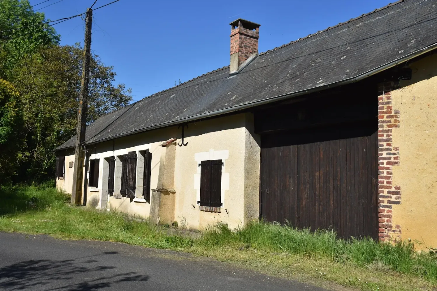 3 bedrooms House in Ecommoy, France No. 346907