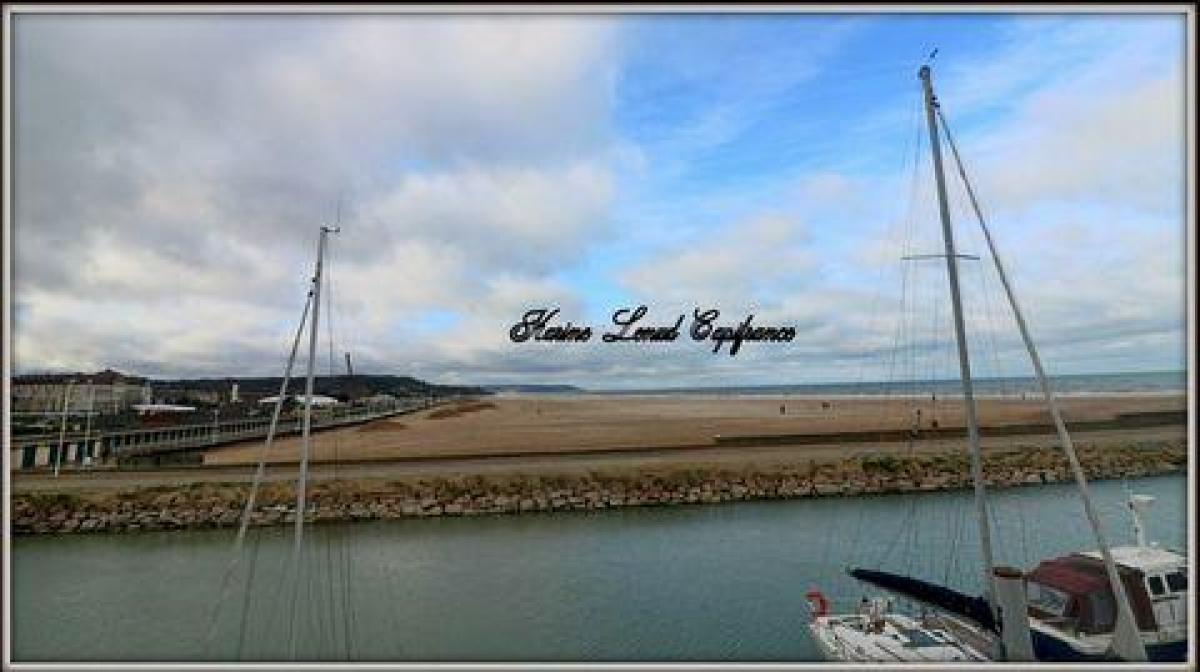 Кондоминиум  с 3 спальнями в Довиль, Франция № 34288