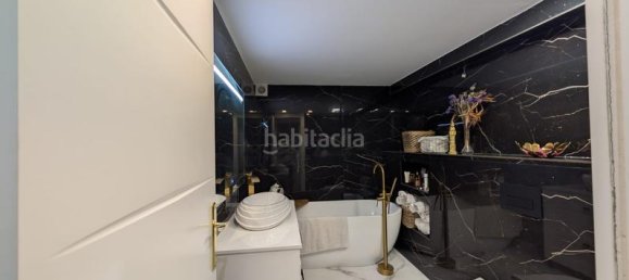 Apartamento de 3 dormitorios en Cornellà de Llobregat, Spain No. 147137 8