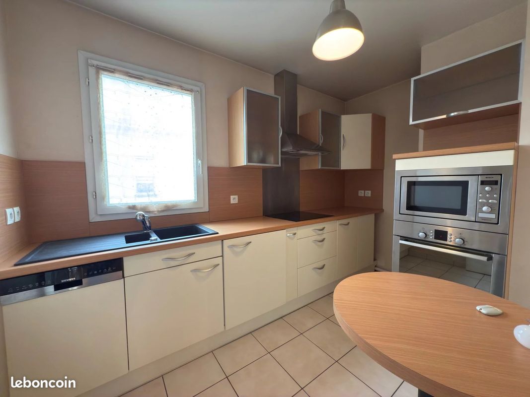 2 chambres Appartement à Chelles, France No. 170369