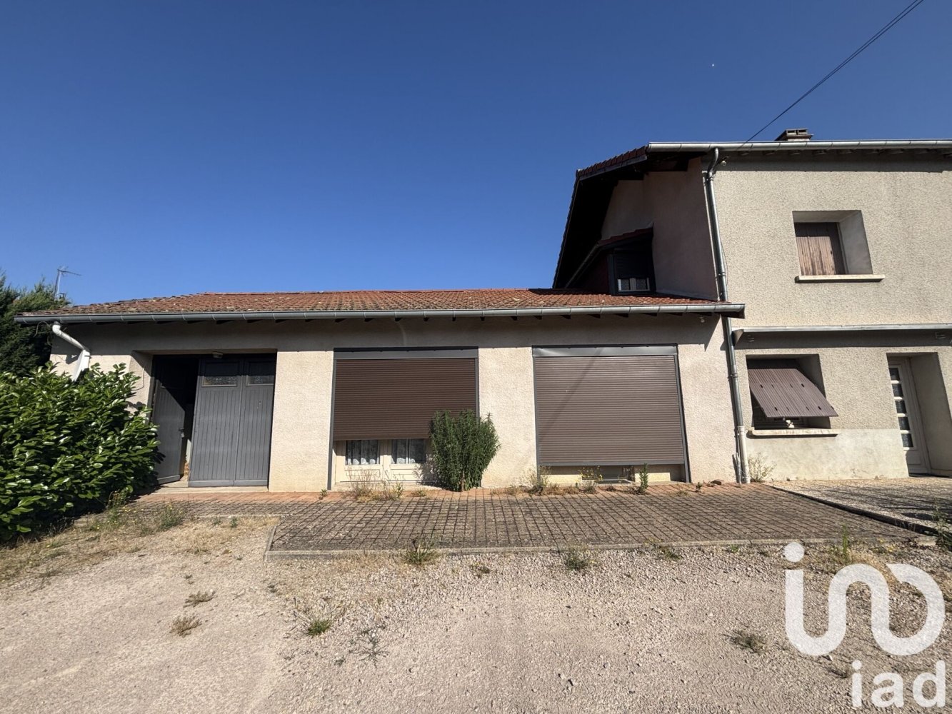 Casa de 3 dormitorios en Retournac, France No. 318620