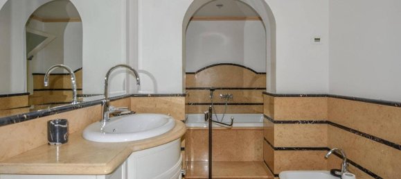 12 rooms Villa in Forte dei Marmi, Italy No. 105723 26