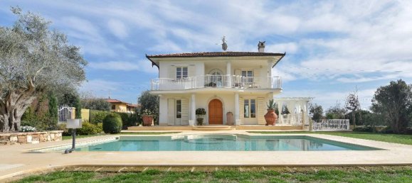 12 rooms Villa in Forte dei Marmi, Italy No. 105723 6
