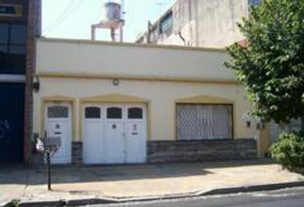 Casa de 2 dormitorios en Buenos Aires, Argentina No. 73901