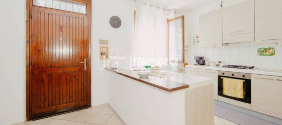 2 bedrooms Apartment in Parona, Italy No. 380010 6