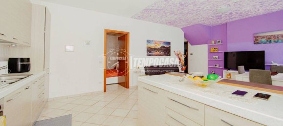 2 bedrooms Apartment in Parona, Italy No. 380010 5
