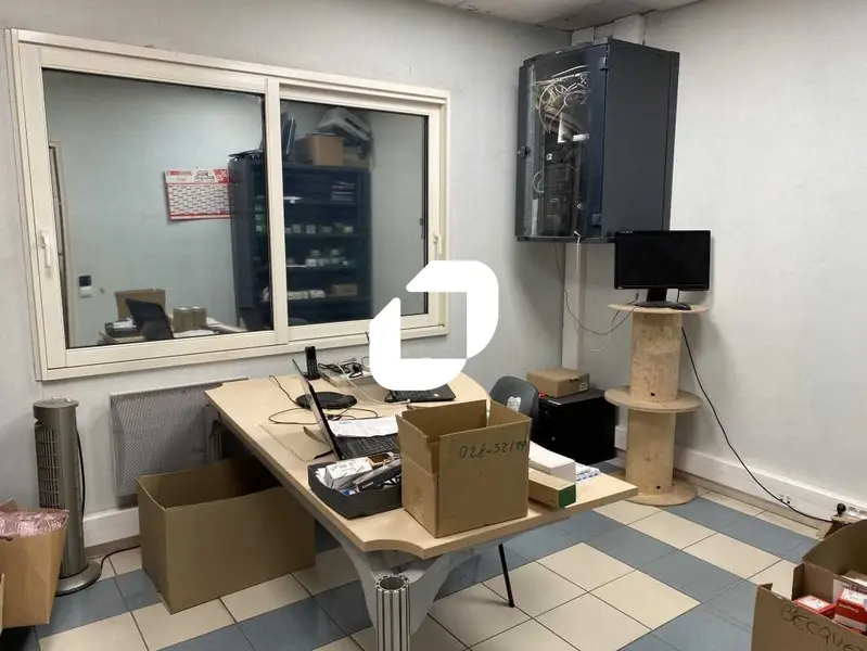 Propiedad comercial en Beautiran, France 485 m² No. 302449