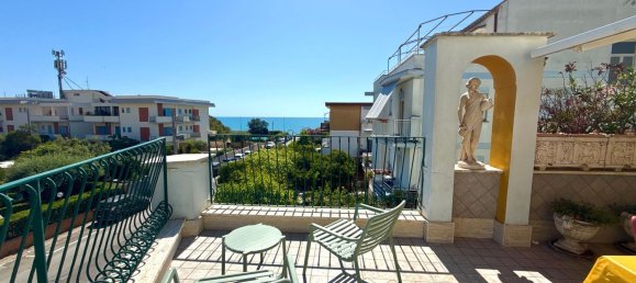 5-Zimmer Penthouse in Anzio, Italy, Nr. 261474 2