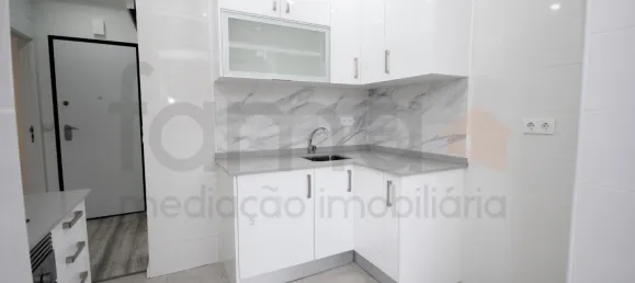 1 bedroom Apartment in Lisbon, Portugal No. 151970 5