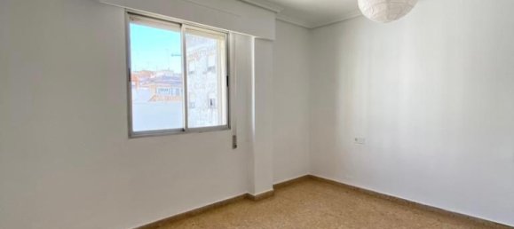 4 bedrooms Apartment in Valencia, Spain No. 4558 7