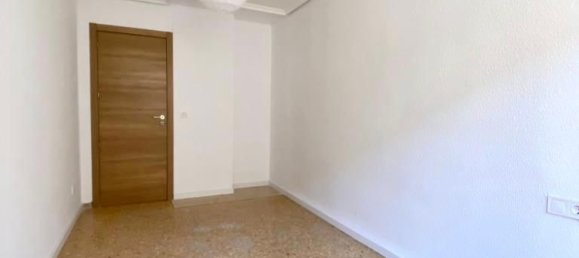 4 bedrooms Apartment in Valencia, Spain No. 4558 14