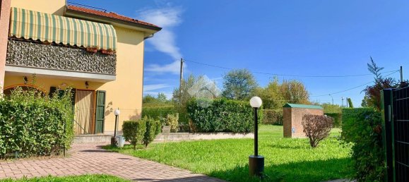2 rooms Apartment in Reggio Emilia, Italy No. 15279 42
