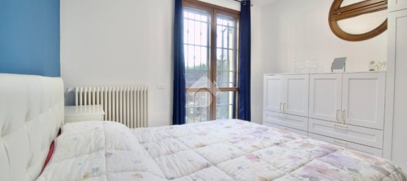 2 rooms Apartment in Reggio Emilia, Italy No. 15279 20