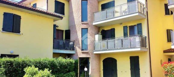 2 rooms Apartment in Reggio Emilia, Italy No. 15279 40