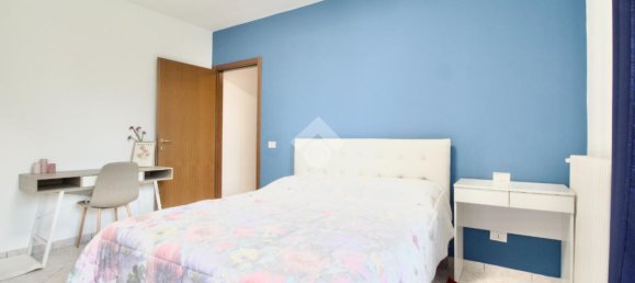 2 rooms Apartment in Reggio Emilia, Italy No. 15279 19