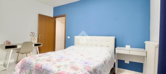 2 rooms Apartment in Reggio Emilia, Italy No. 15279 6