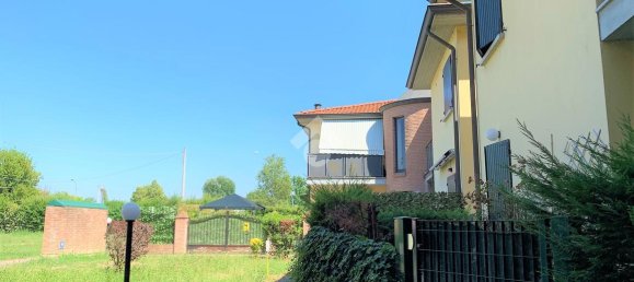 2 rooms Apartment in Reggio Emilia, Italy No. 15279 46