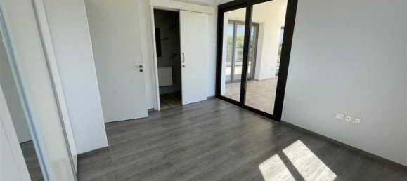 3 bedrooms Apartment in Limassol, Cyprus No. 8582 4