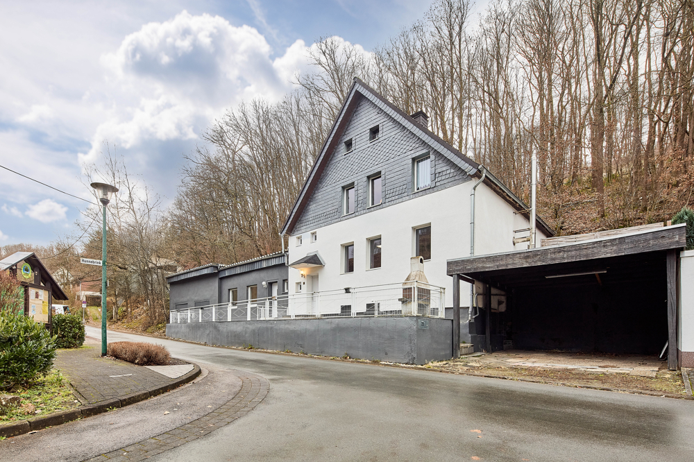 6 rooms House in Olpe, Germany No. 159990