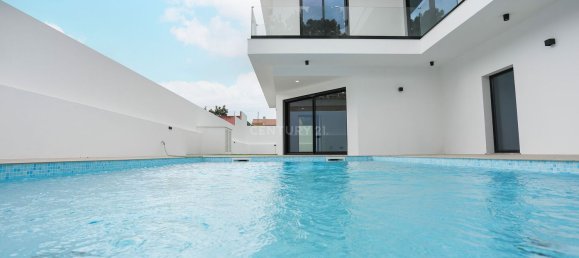 Дом с 4 спальнями в Сетубал, Португалия № 125338 9