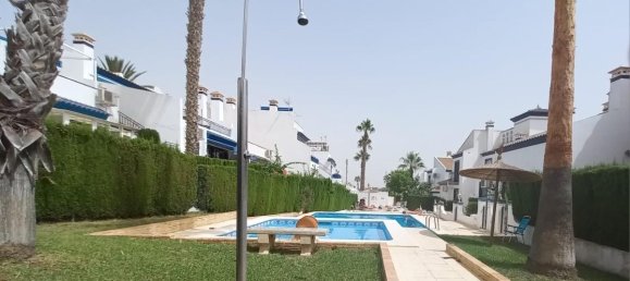 3 bedrooms Building in Villamartin, Spain No. 13020 8