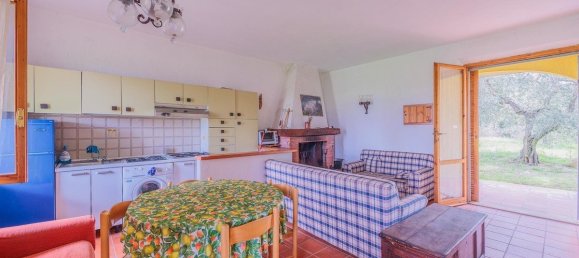 4 bedrooms House in Grosseto, Italy No. 19387 19