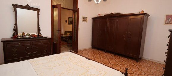 Casa de 5 habitaciónes en Palagonia, Italy No. 237450 5