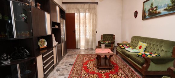 Casa de 5 habitaciónes en Palagonia, Italy No. 237450 2