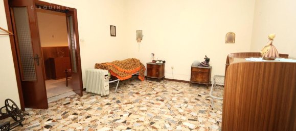 Casa de 5 habitaciónes en Palagonia, Italy No. 237450 19