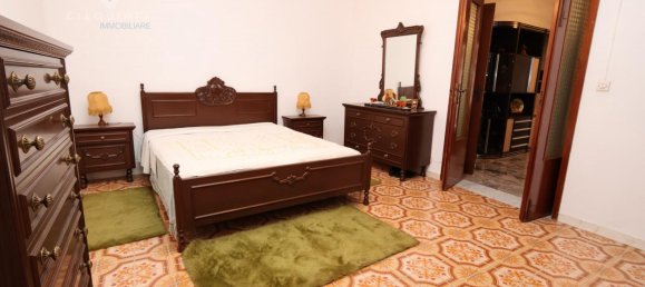 Casa de 5 habitaciónes en Palagonia, Italy No. 237450 4