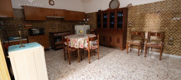 Casa de 5 habitaciónes en Palagonia, Italy No. 237450 7