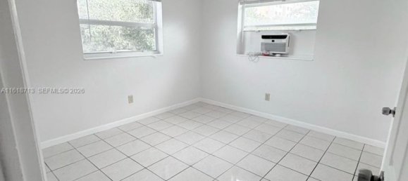 1 dormitorio villa en alquiler en Miami, Miami-Dade, Florida, USA № 615250 2