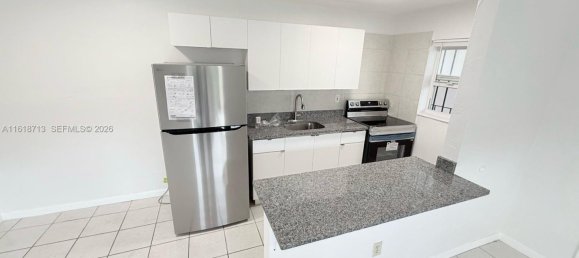 1 dormitorio villa en alquiler en Miami, Miami-Dade, Florida, USA № 615250 3