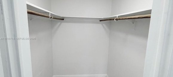 1 dormitorio villa en alquiler en Miami, Miami-Dade, Florida, USA № 615250 13