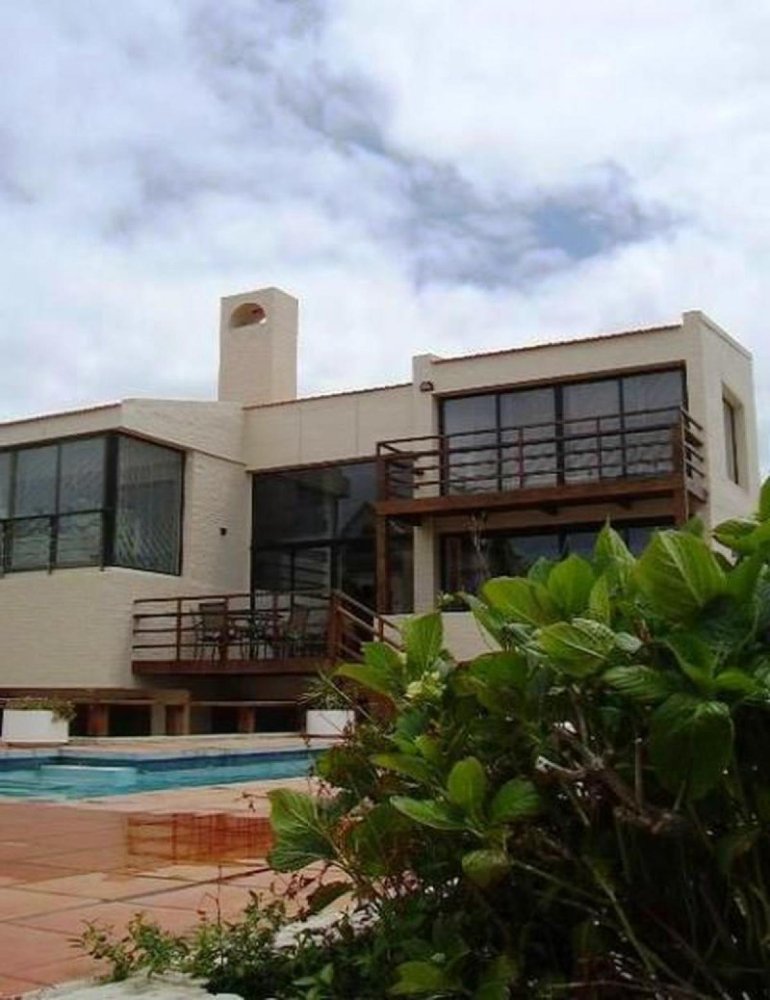 5 bedrooms House in Maldonado, Uruguay No. 1631
