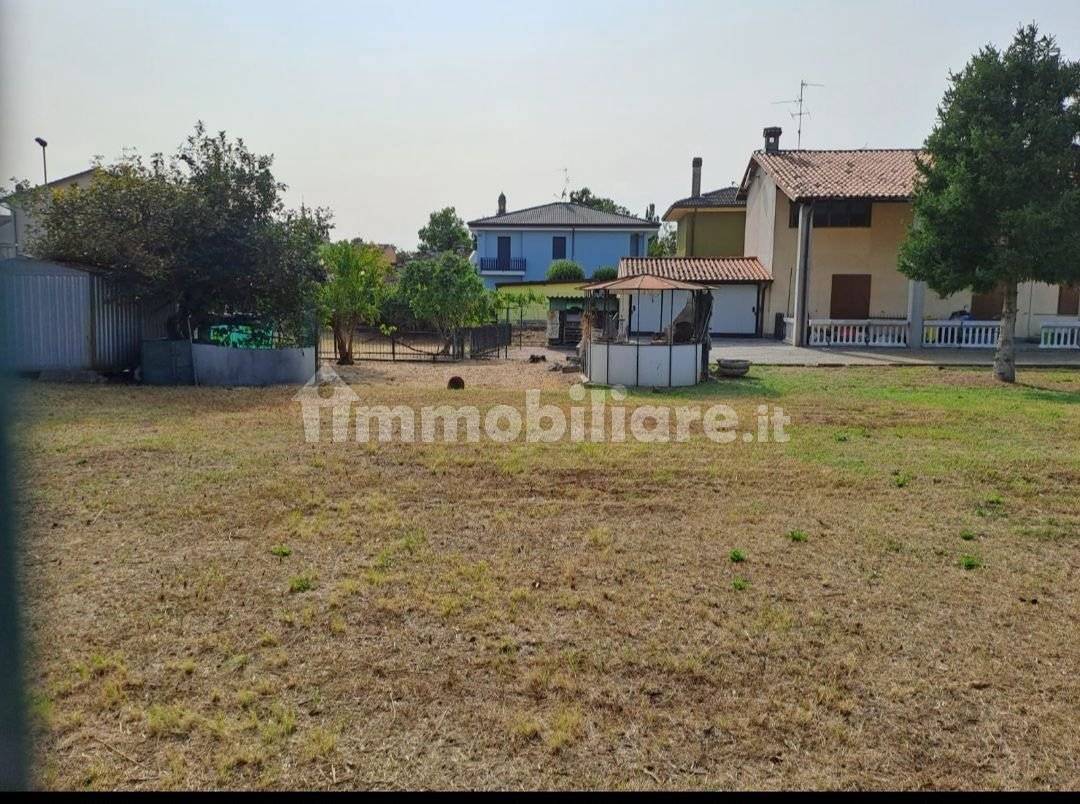 2 Schlafzimmer Villa in Spino d'Adda, Italy, Nr. 296489