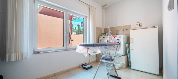 3 bedrooms Villa in Estepona, Spain No. 116139 4